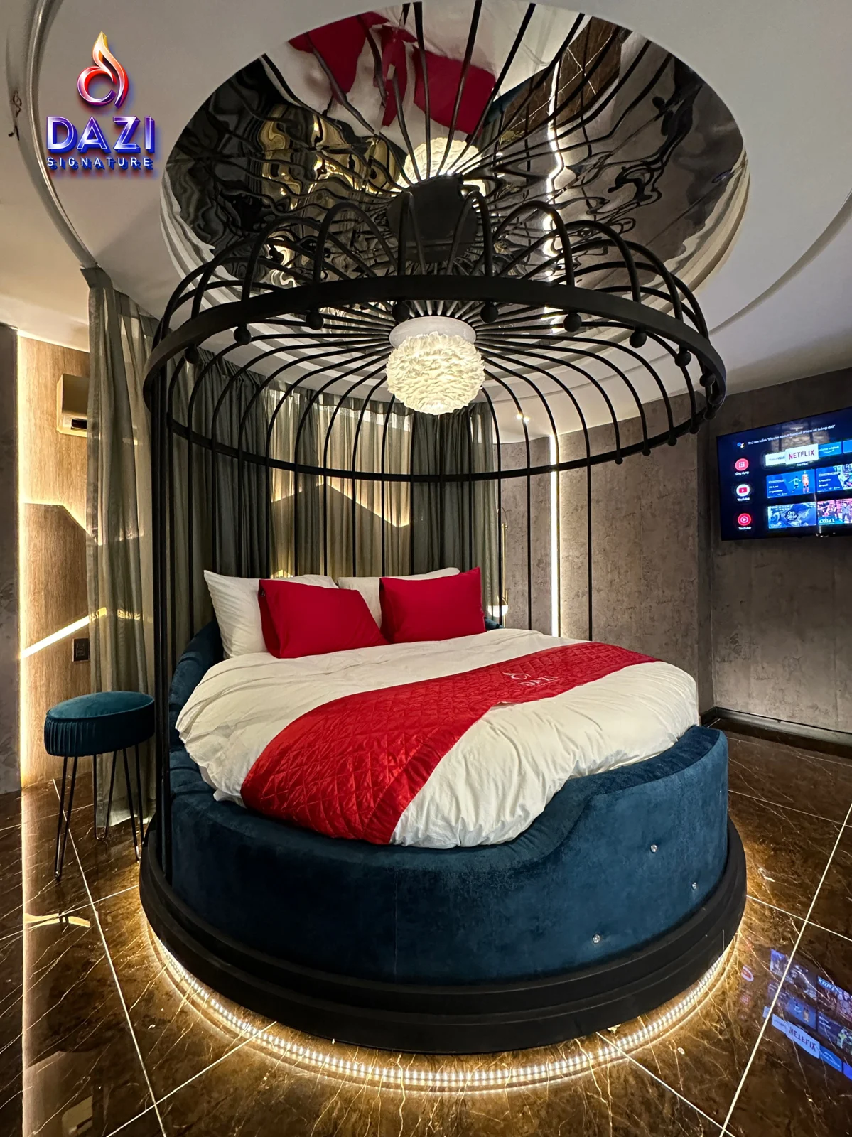 Birdcage Room - view 8